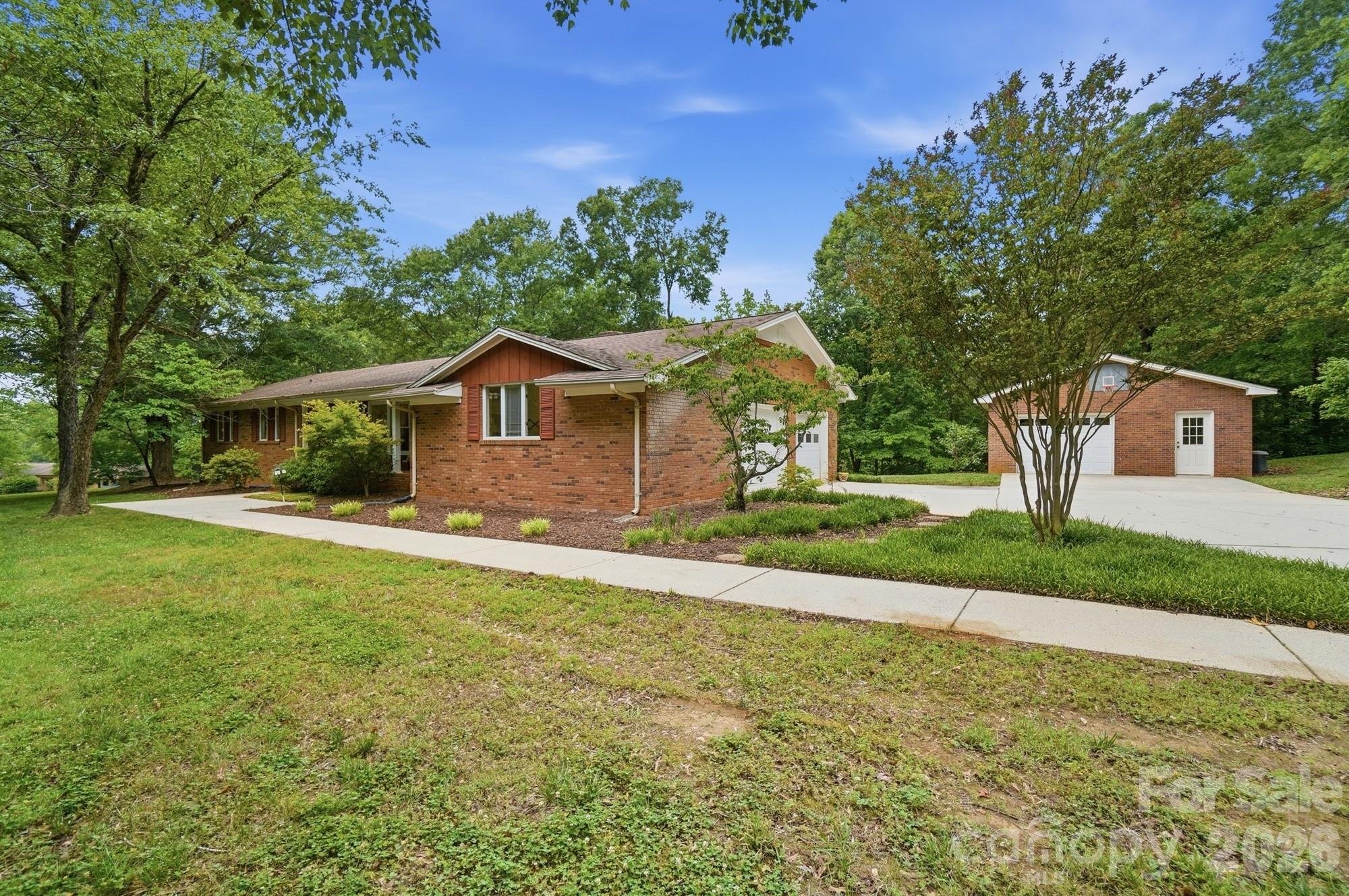 201 Hickory Hill Lane