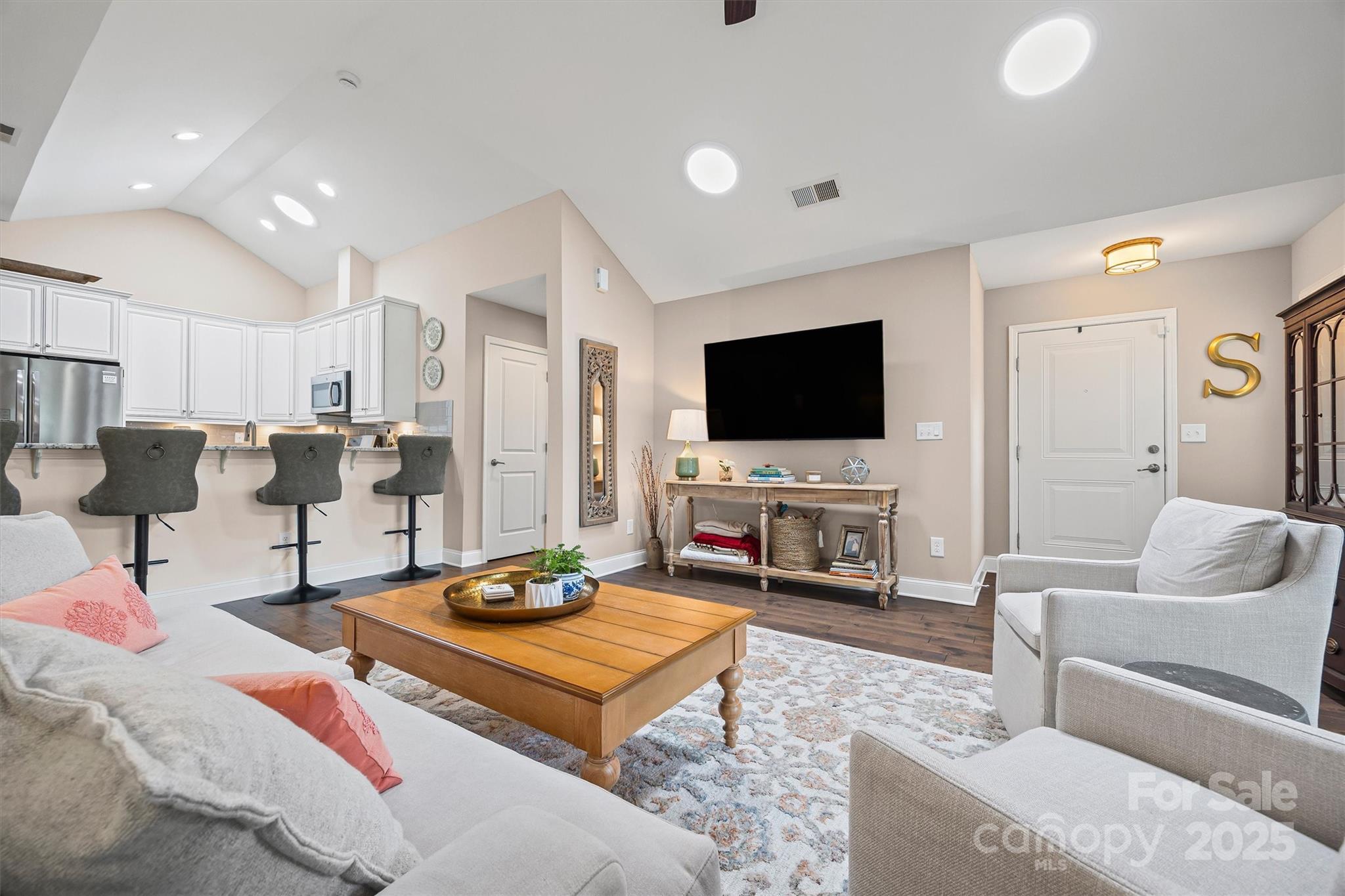 Villas at Robinson Oaks - Residential