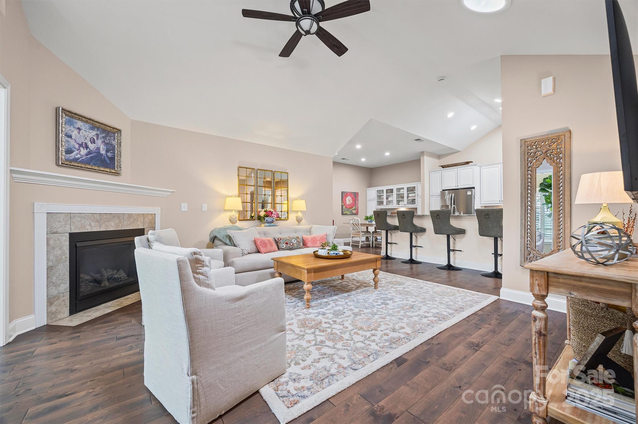 Villas at Robinson Oaks - Residential