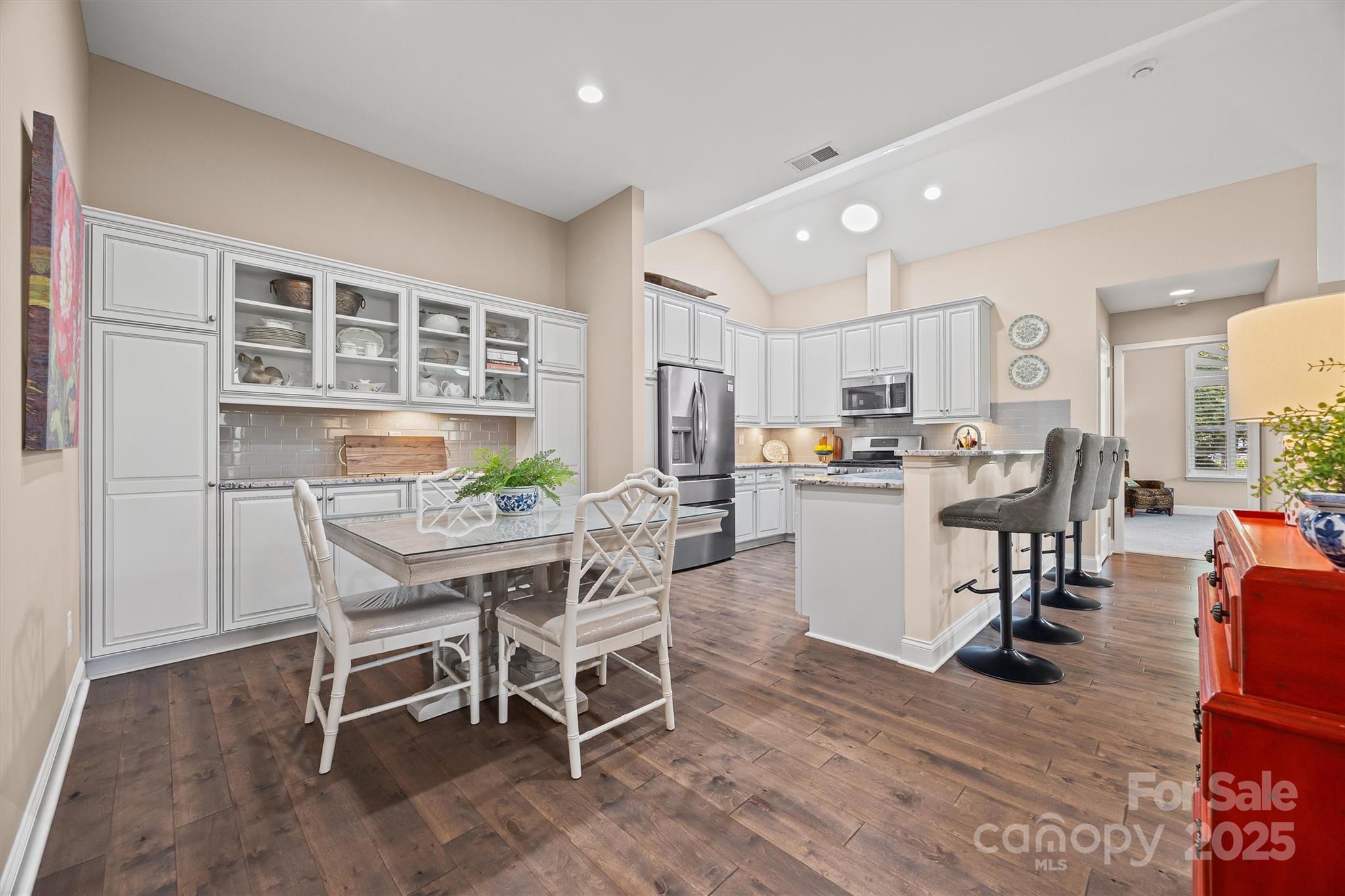 Villas at Robinson Oaks - Residential