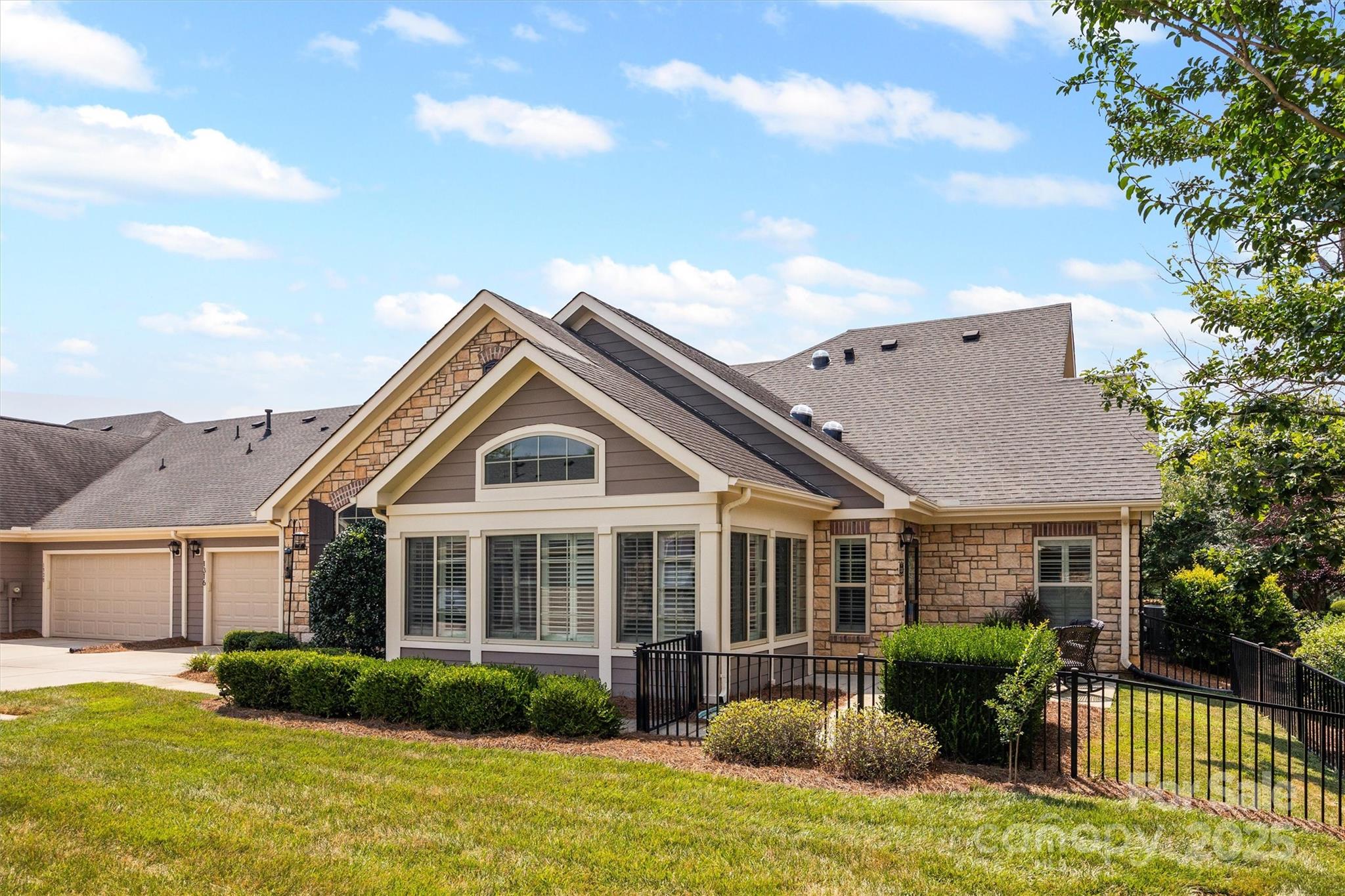 Villas at Robinson Oaks - Residential