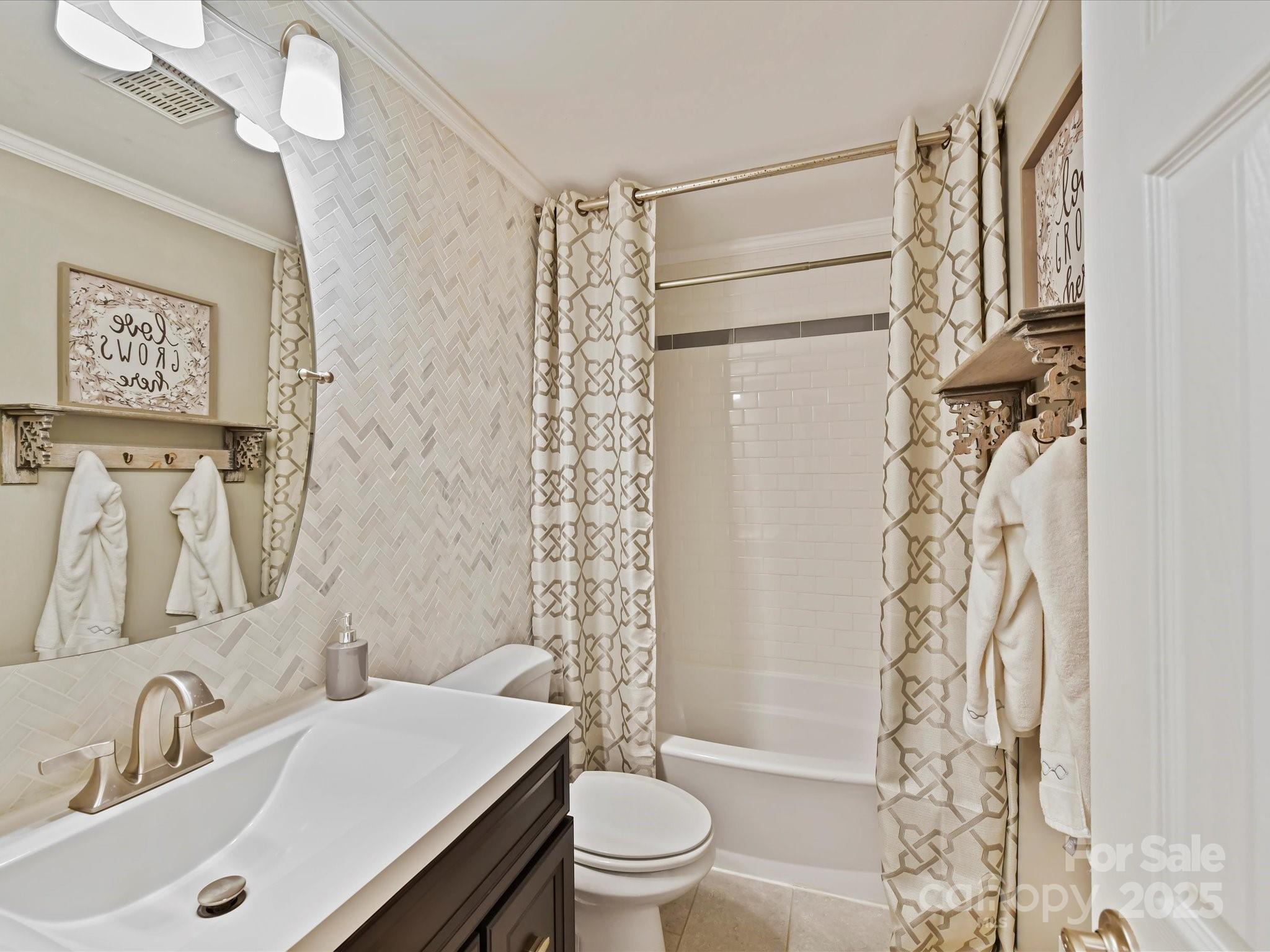 Tega Cay - Residential