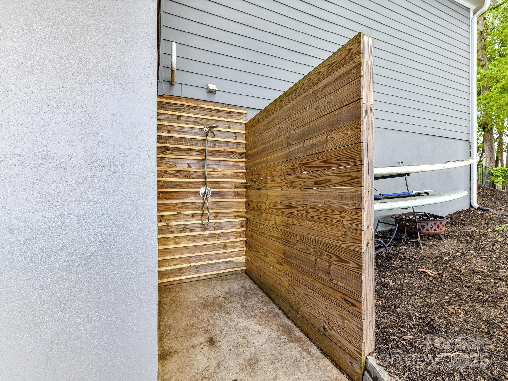 Tega Cay - Residential