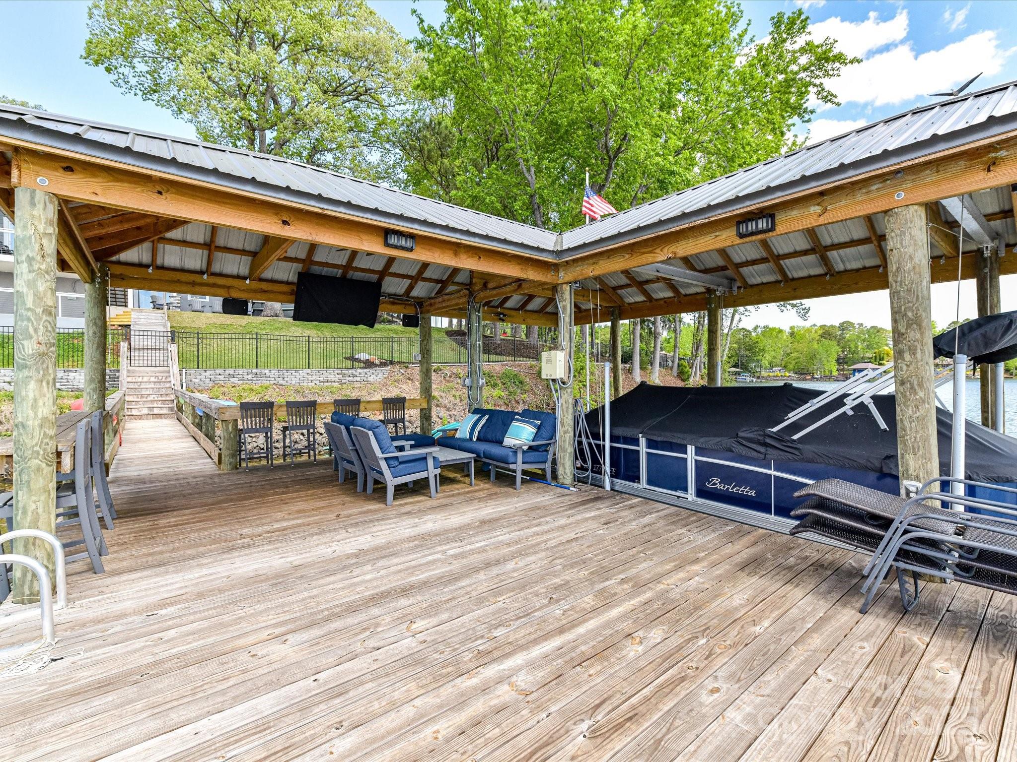 Tega Cay - Residential