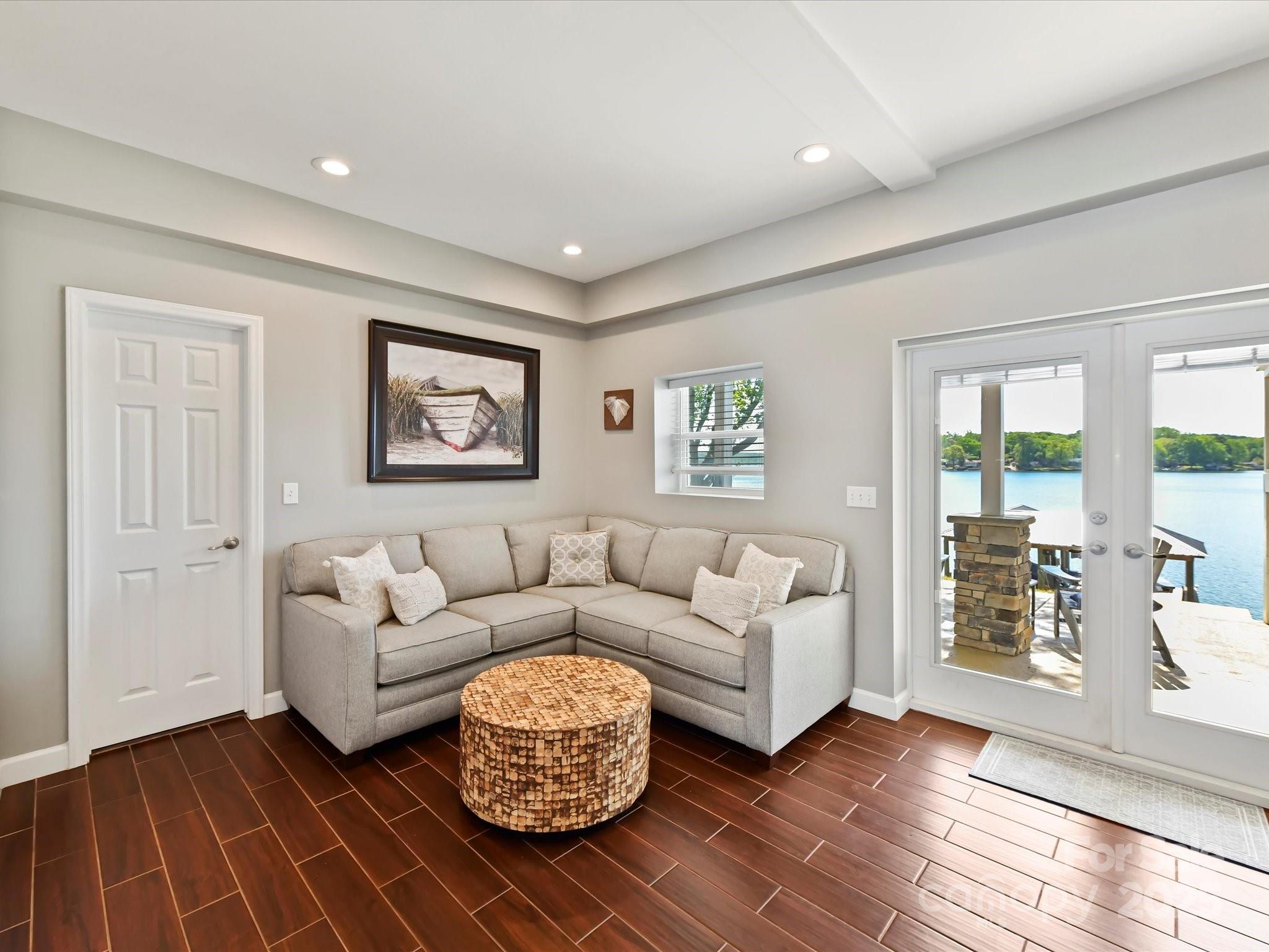 Tega Cay - Residential