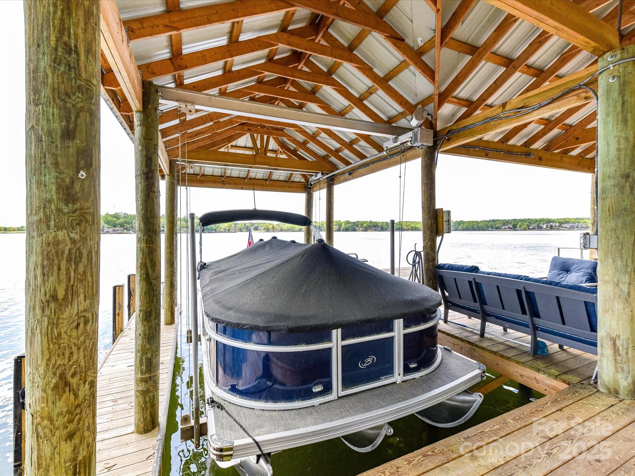 Tega Cay - Residential