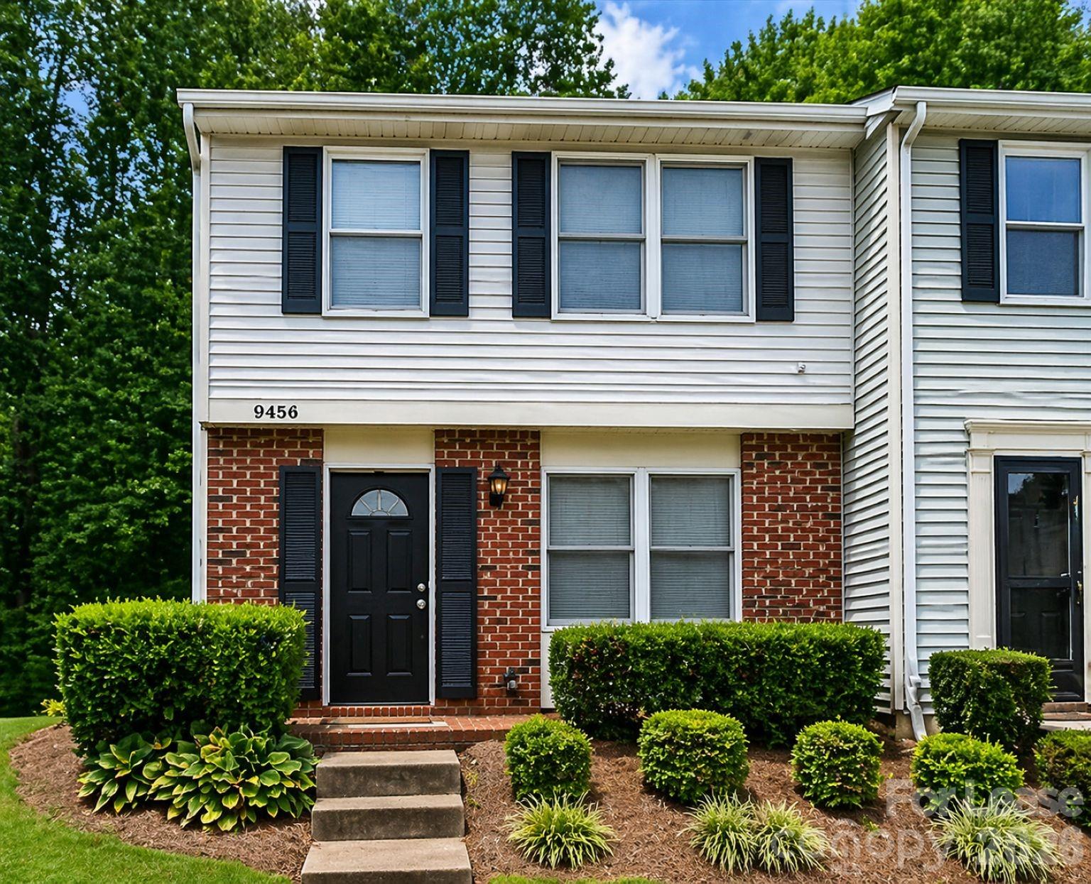 Photo 1 of 11 — 9456 Lexington Circle D, Charlotte, NC 28213