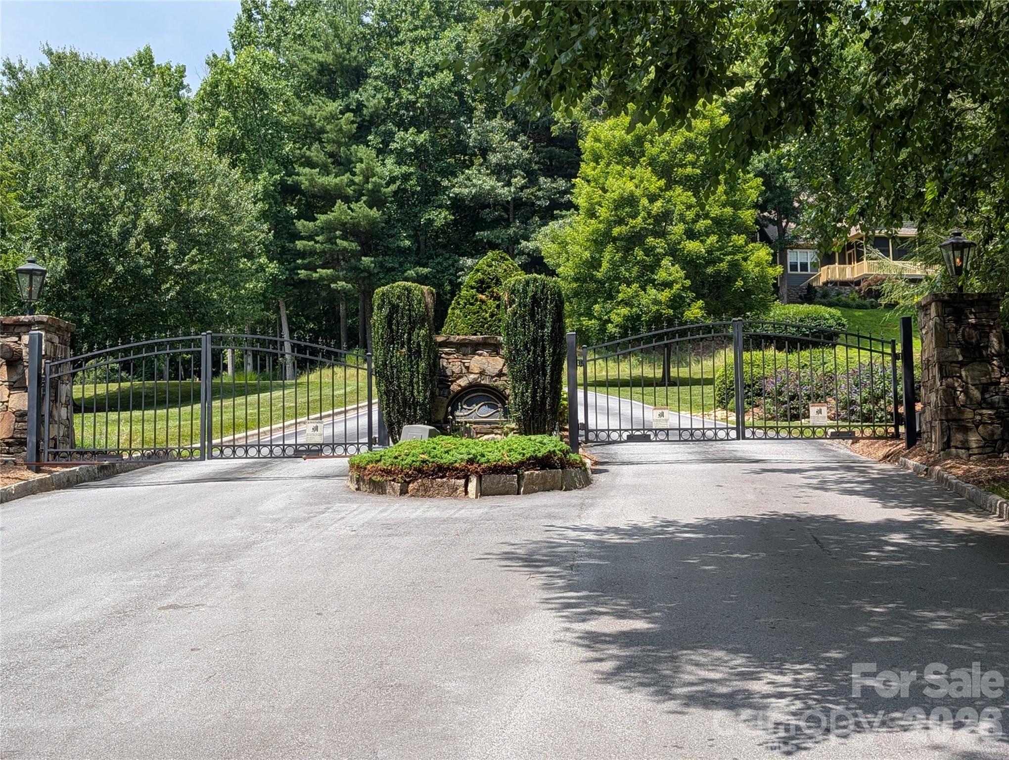 115 Ivywood Lane, Laurel Park, NC, 28739