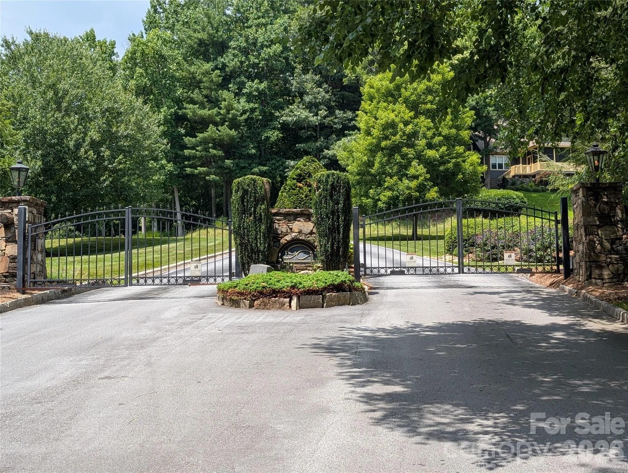 115 Ivywood Lane, Laurel Park, NC, 28739