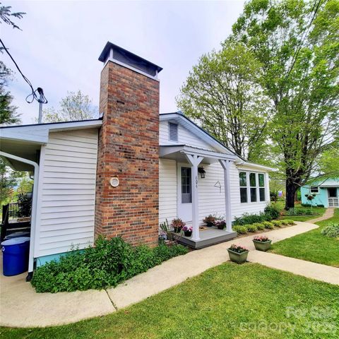 Photo of 604 Substation Street, Hendersonville, NC 28792 (MLS # 4371691)