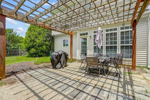 A home in Pineville