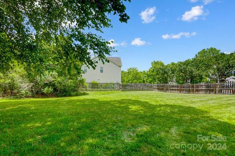 A home in Pineville