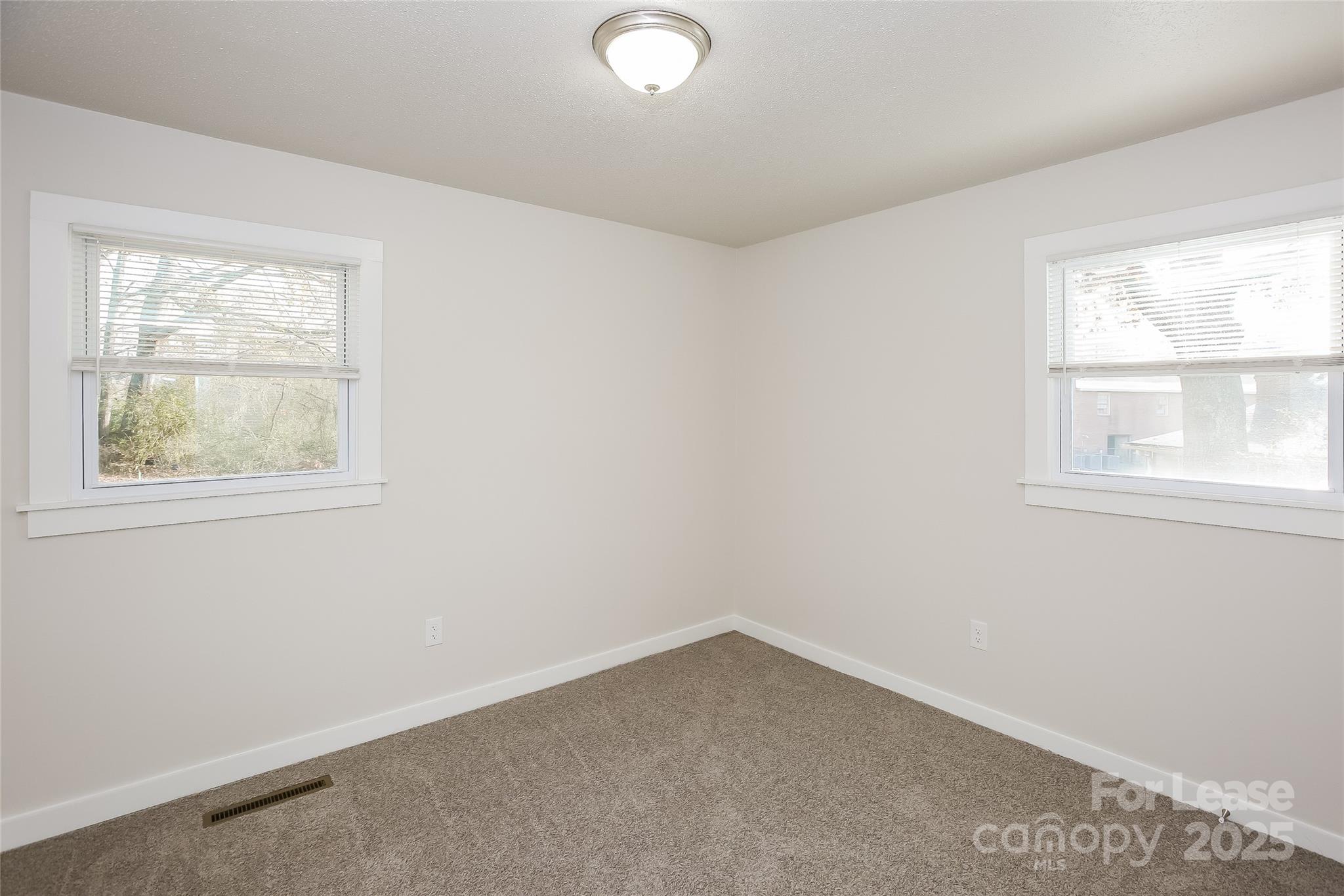 Salisbury Manor - Residential Lease