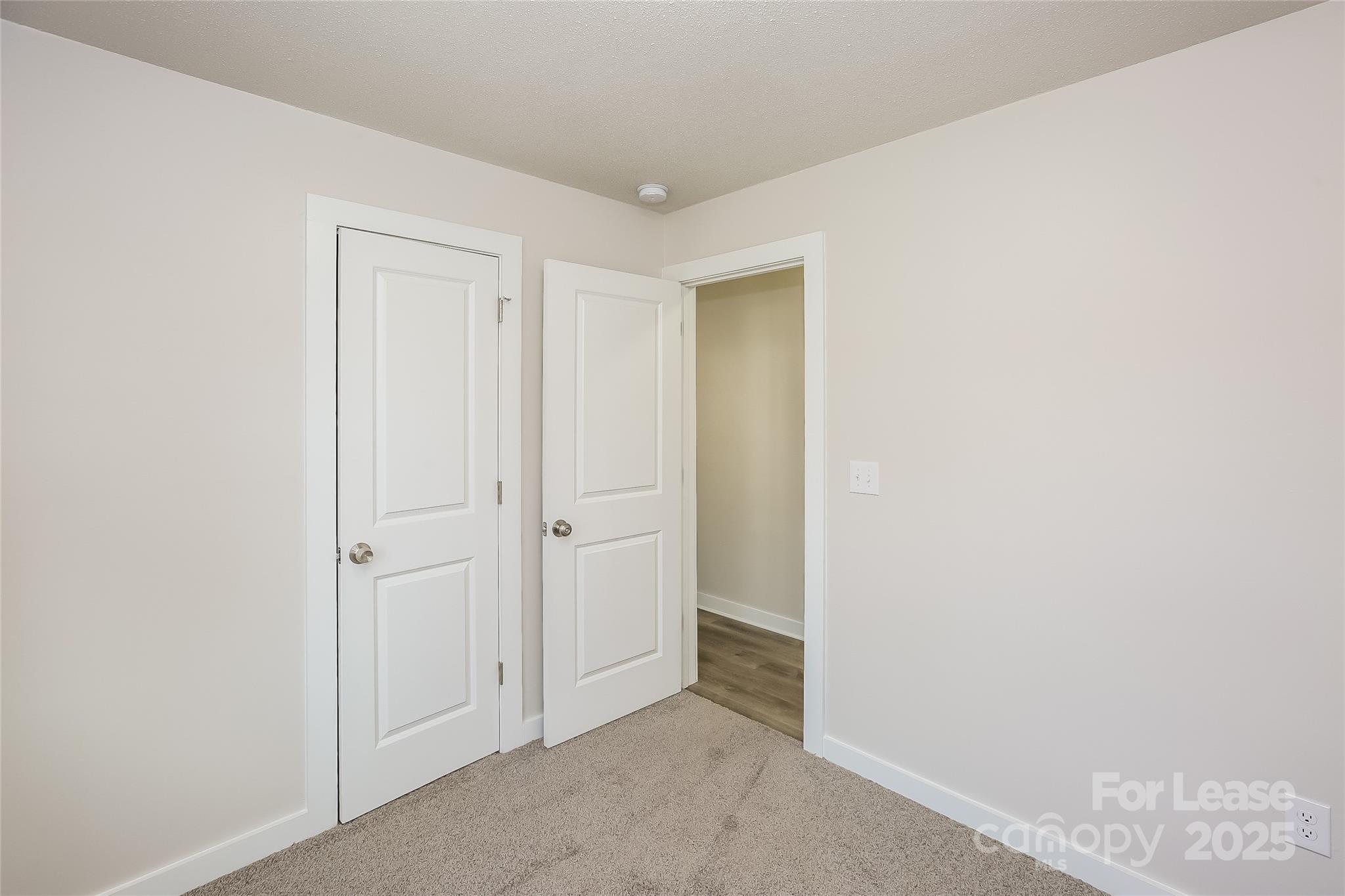 Salisbury Manor - Residential Lease