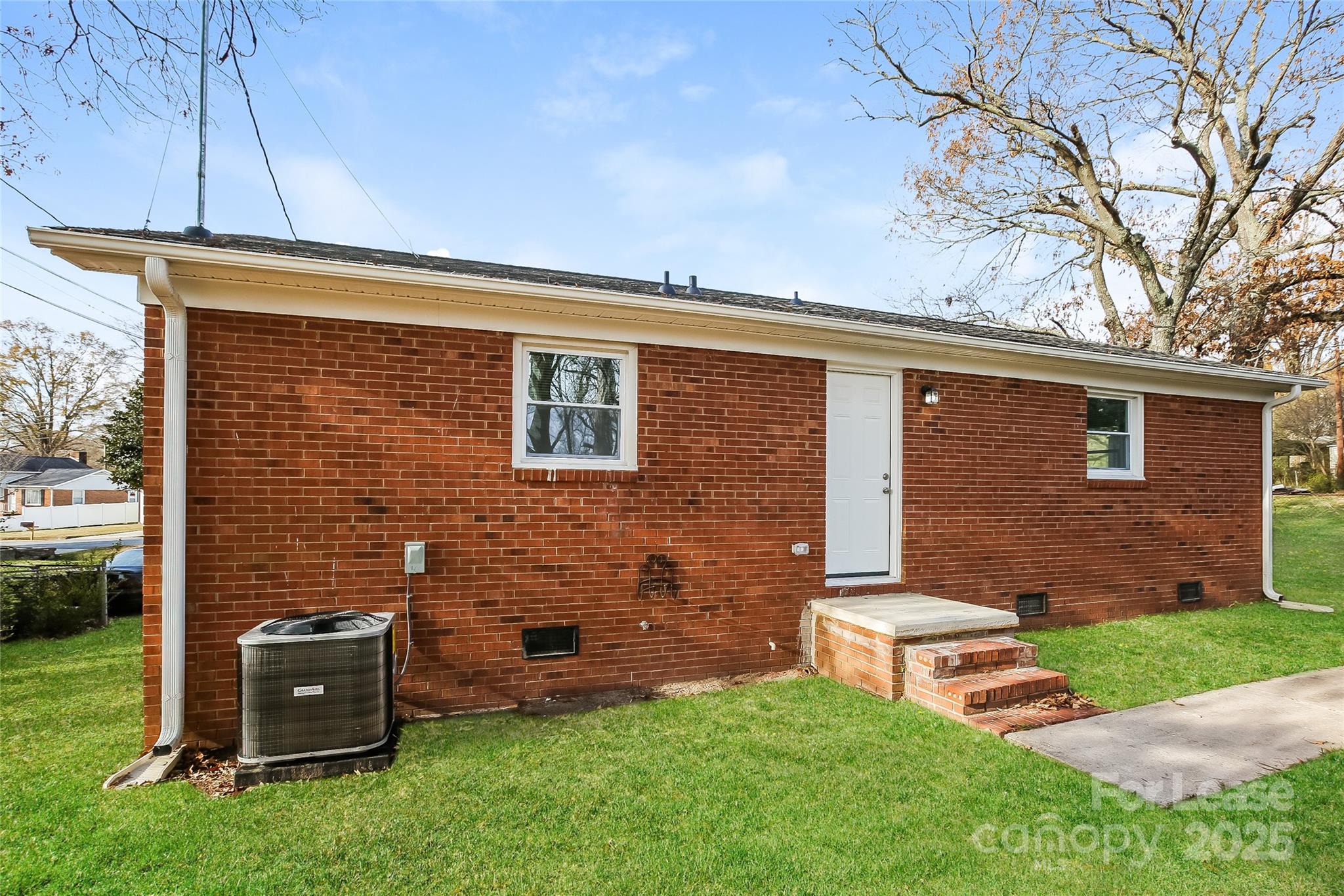 Salisbury Manor - Residential Lease