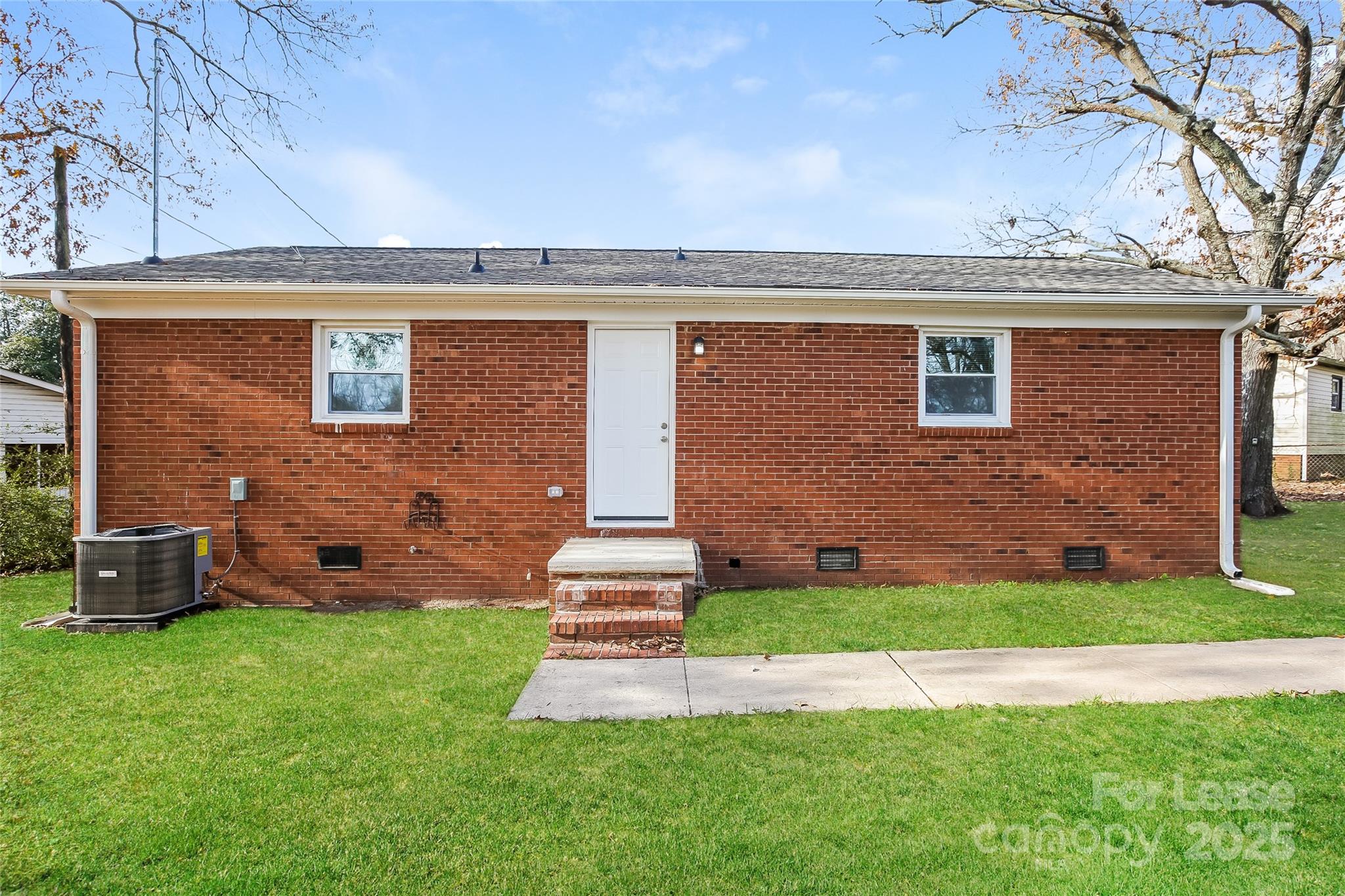 Salisbury Manor - Residential Lease