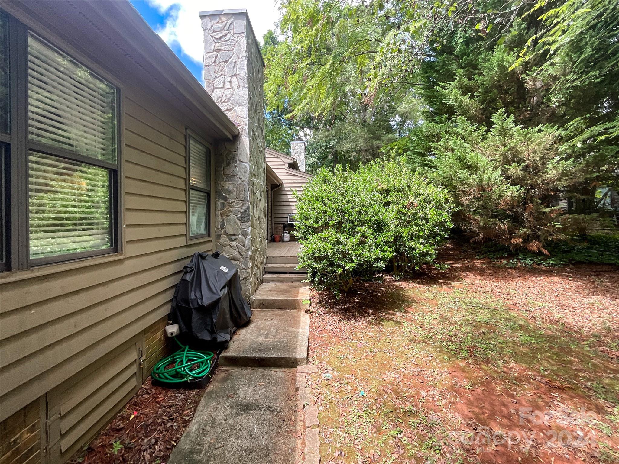 Dogwood Hills - Residential