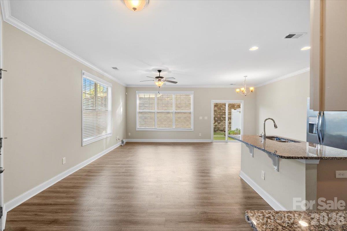 6556 Harris River Way