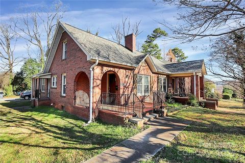 Photo of 1418 Kenilworth Avenue, Charlotte, NC 28203 (MLS # 4331176)