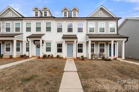 4511 Eaves Lane Charlotte NC 28215