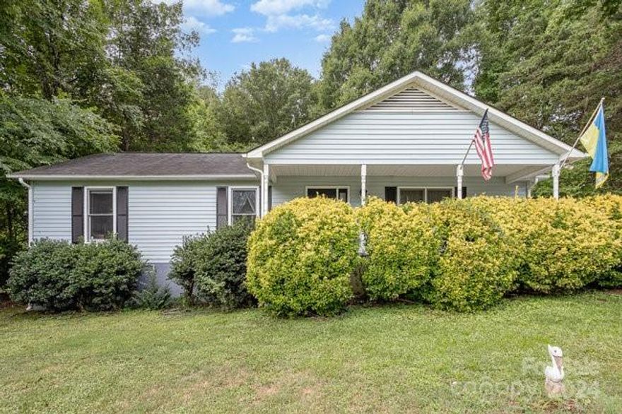 Welcome to your dream home! This adorable 3-bedroom, 2-bathroom ranch is nestled on a spacious 1-acre lot, offering the perfect blend of comfort and tranquility. Located just 6 miles from the beautiful Lake Wylie, this home is ideal for those who love outdoor activities and serene living. Don't miss out on this charming ranch home that combines the best of both worlds—peaceful rural living with easy access to lake activities and city conveniences. Make this delightful home yours!