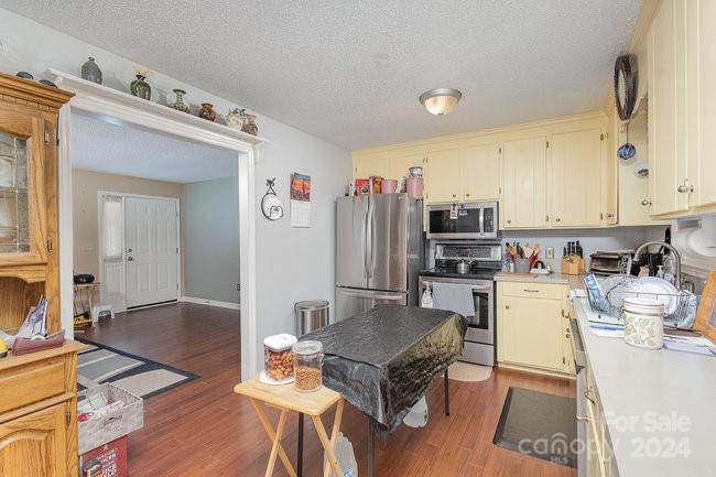 Cross Ridge Acres - Residential