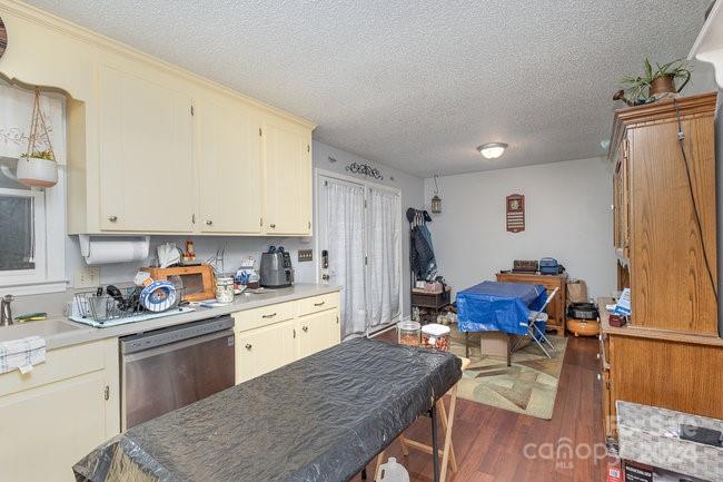 Cross Ridge Acres - Residential