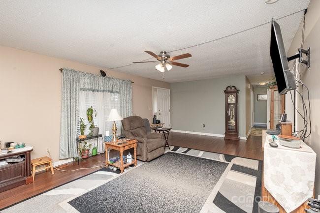 Cross Ridge Acres - Residential