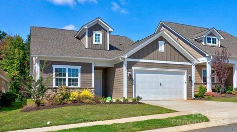 Photo of 4535 Stellata Loop, Sherrills Ford, NC 28673 (MLS # 4307311)