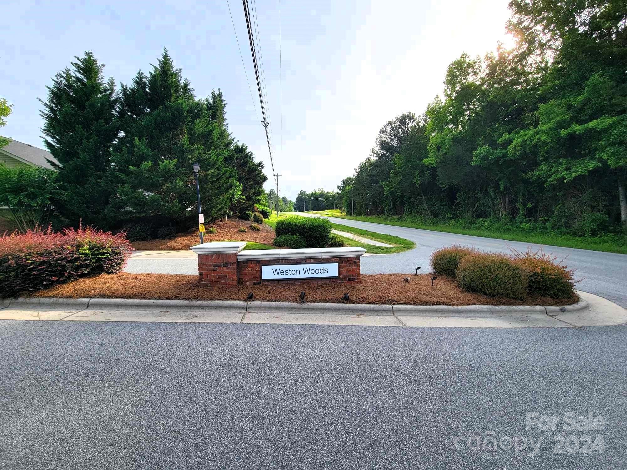 Weston Woods - Residential