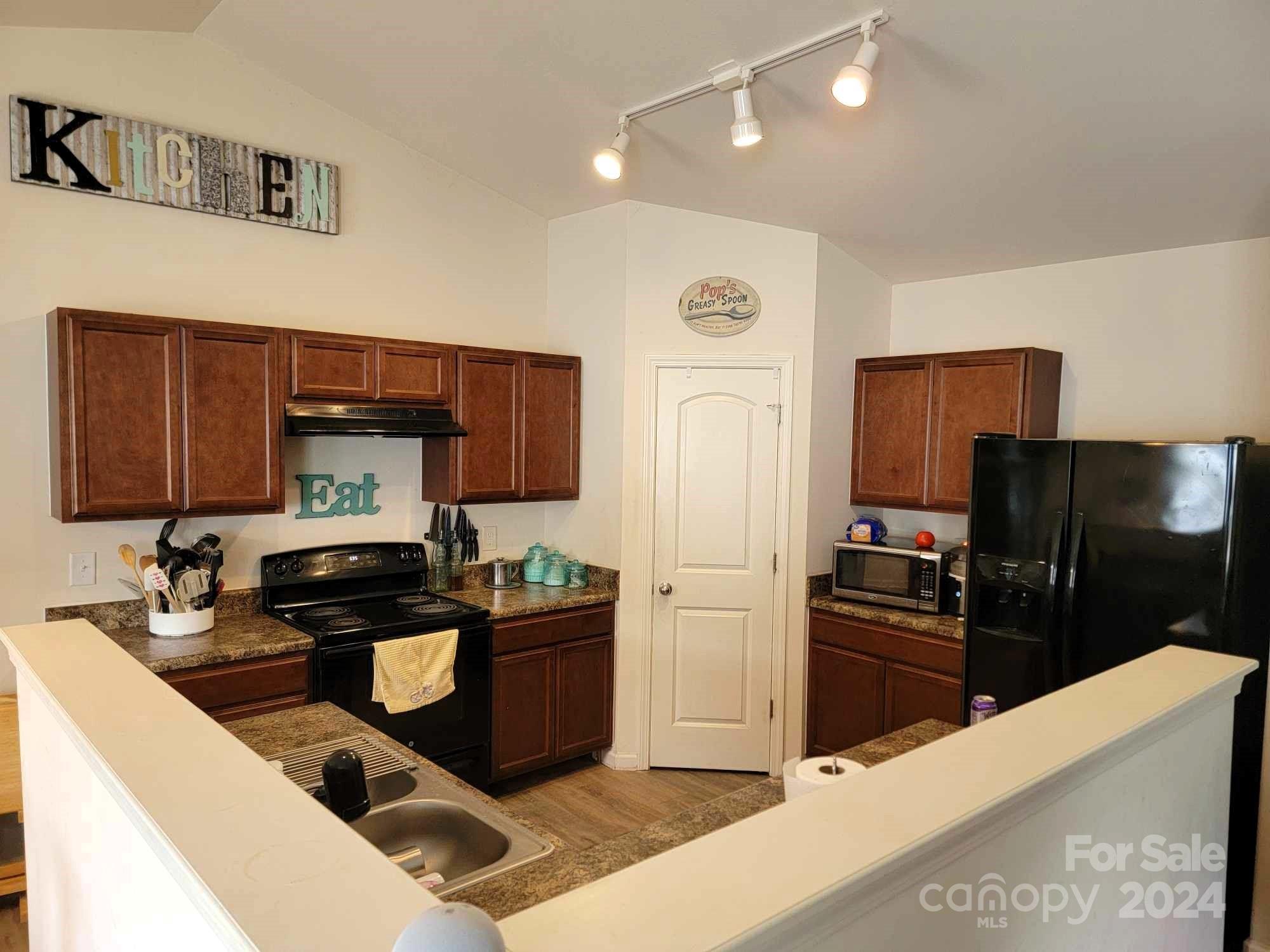 Weston Woods - Residential