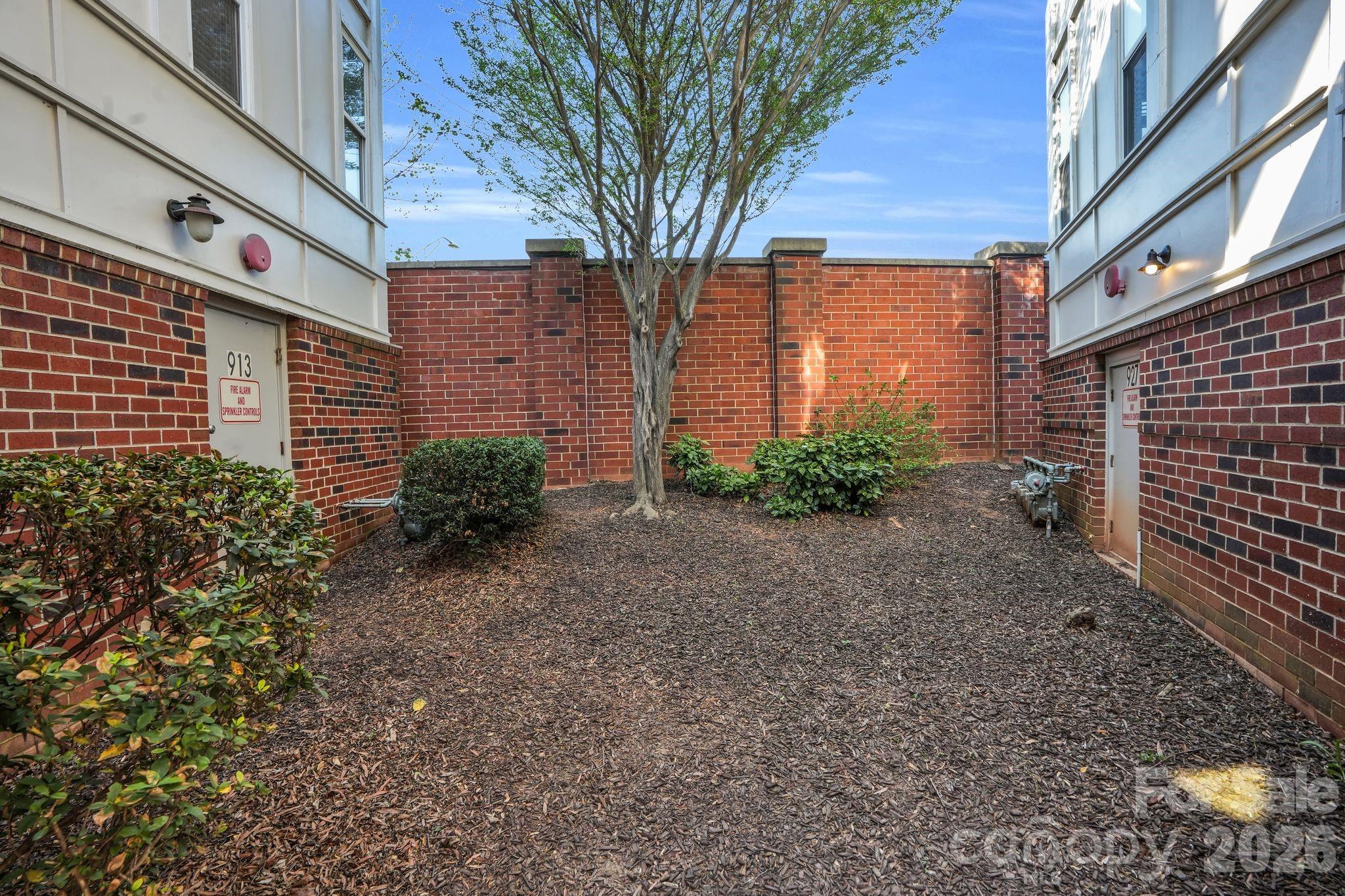 Elizabeth Village - Residential