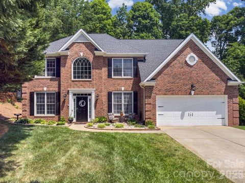 Photo of 7715 Saddle Trail Lane, Charlotte, NC 28269 (MLS # 4374000)