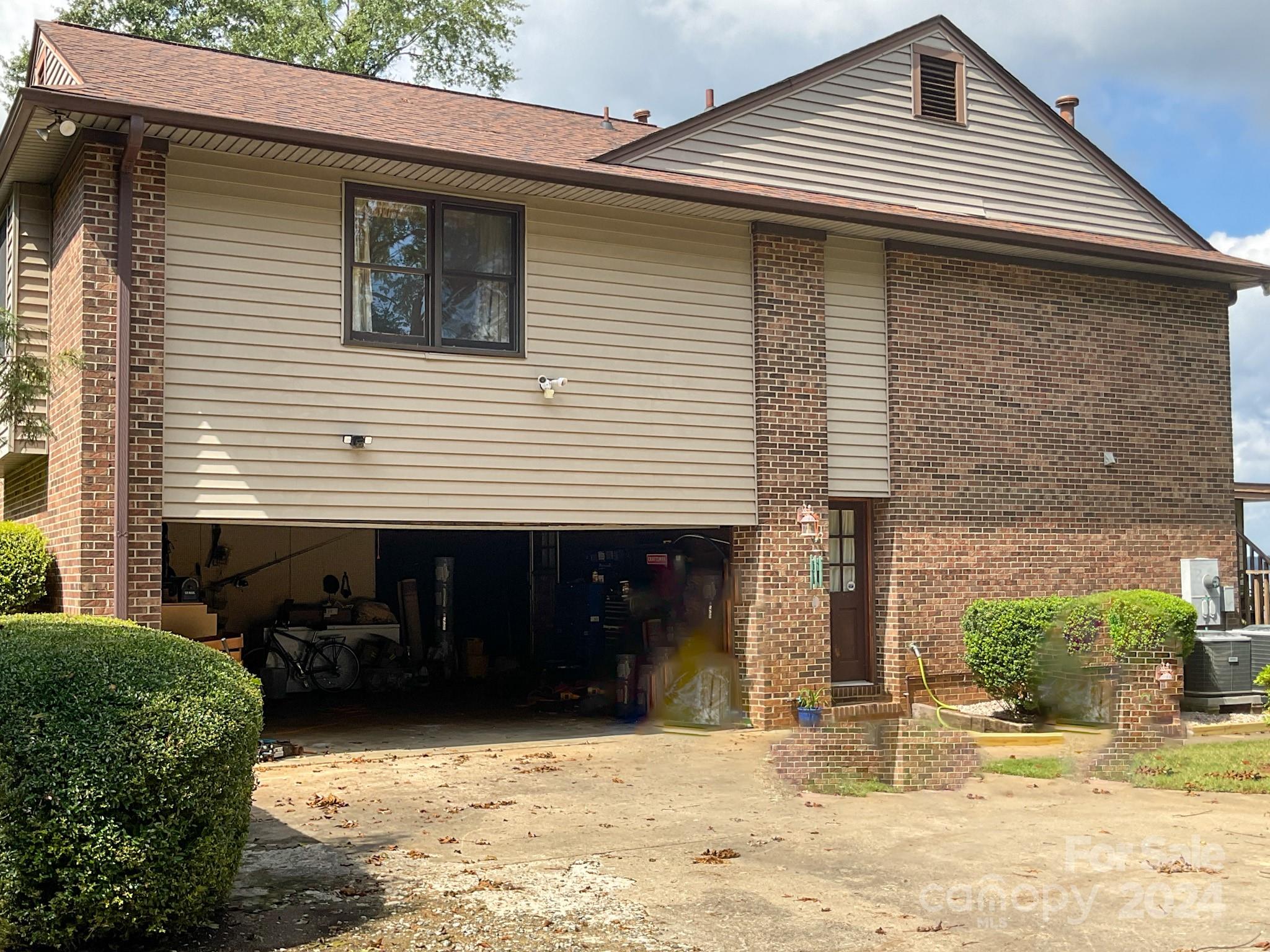 Sunset Pointe - Residential