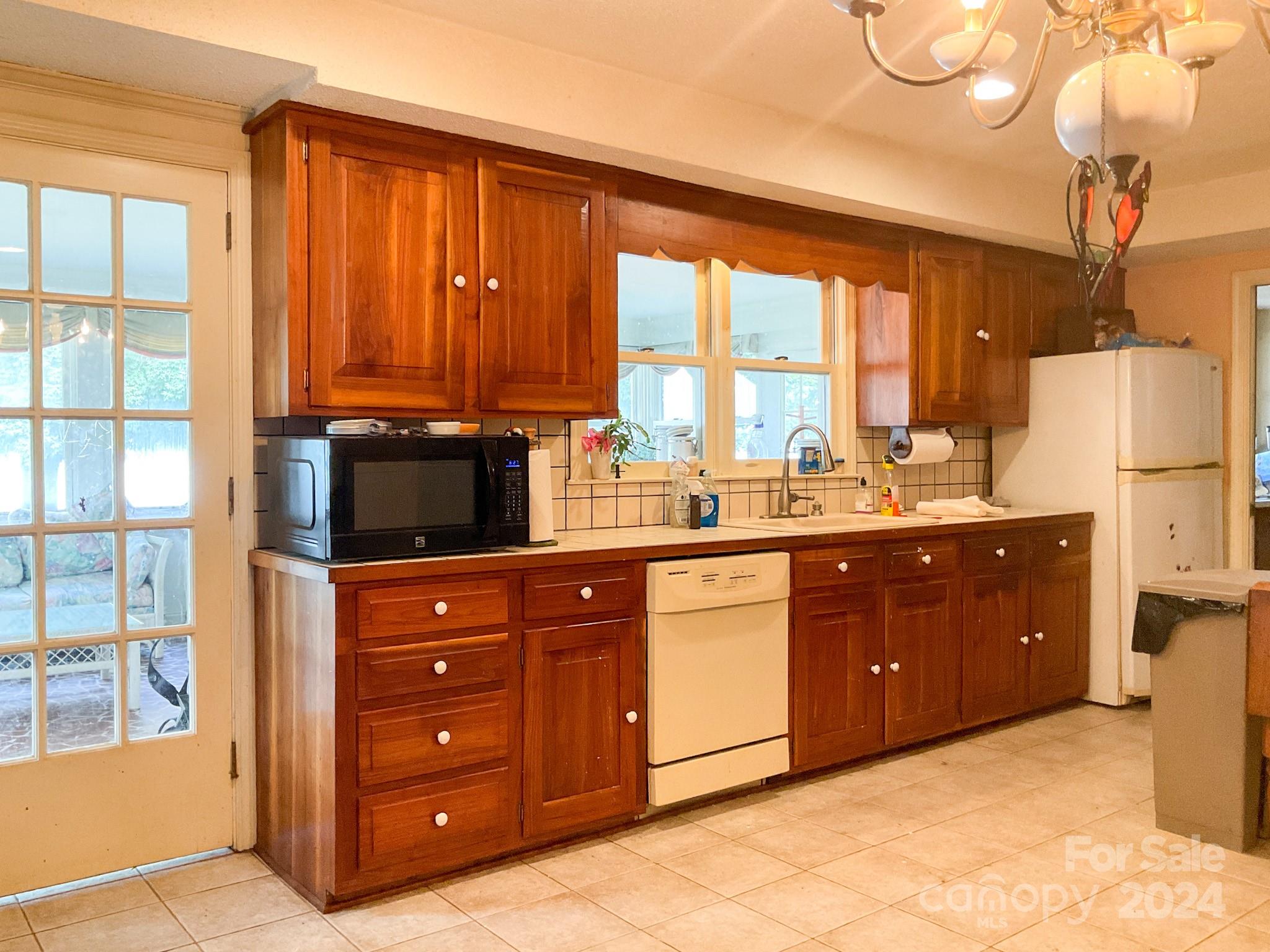 Sunset Pointe - Residential