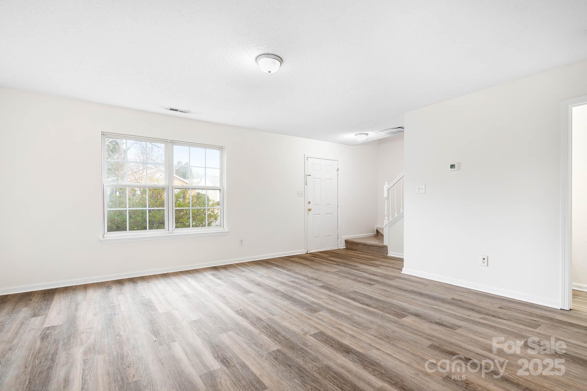 2749 Fairstone Avenue