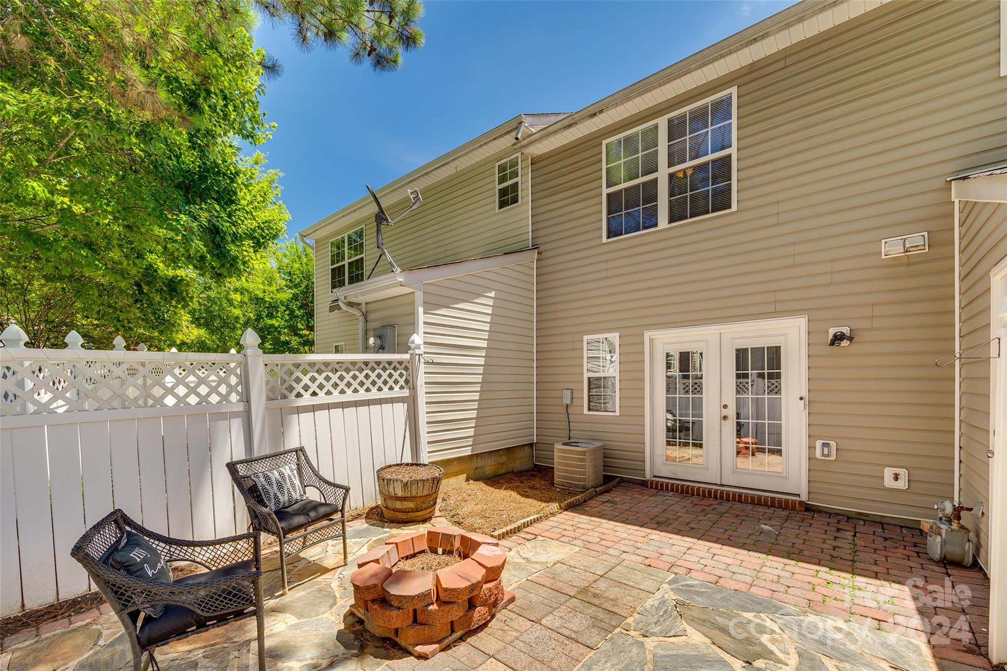 Windsor Trace - Residential