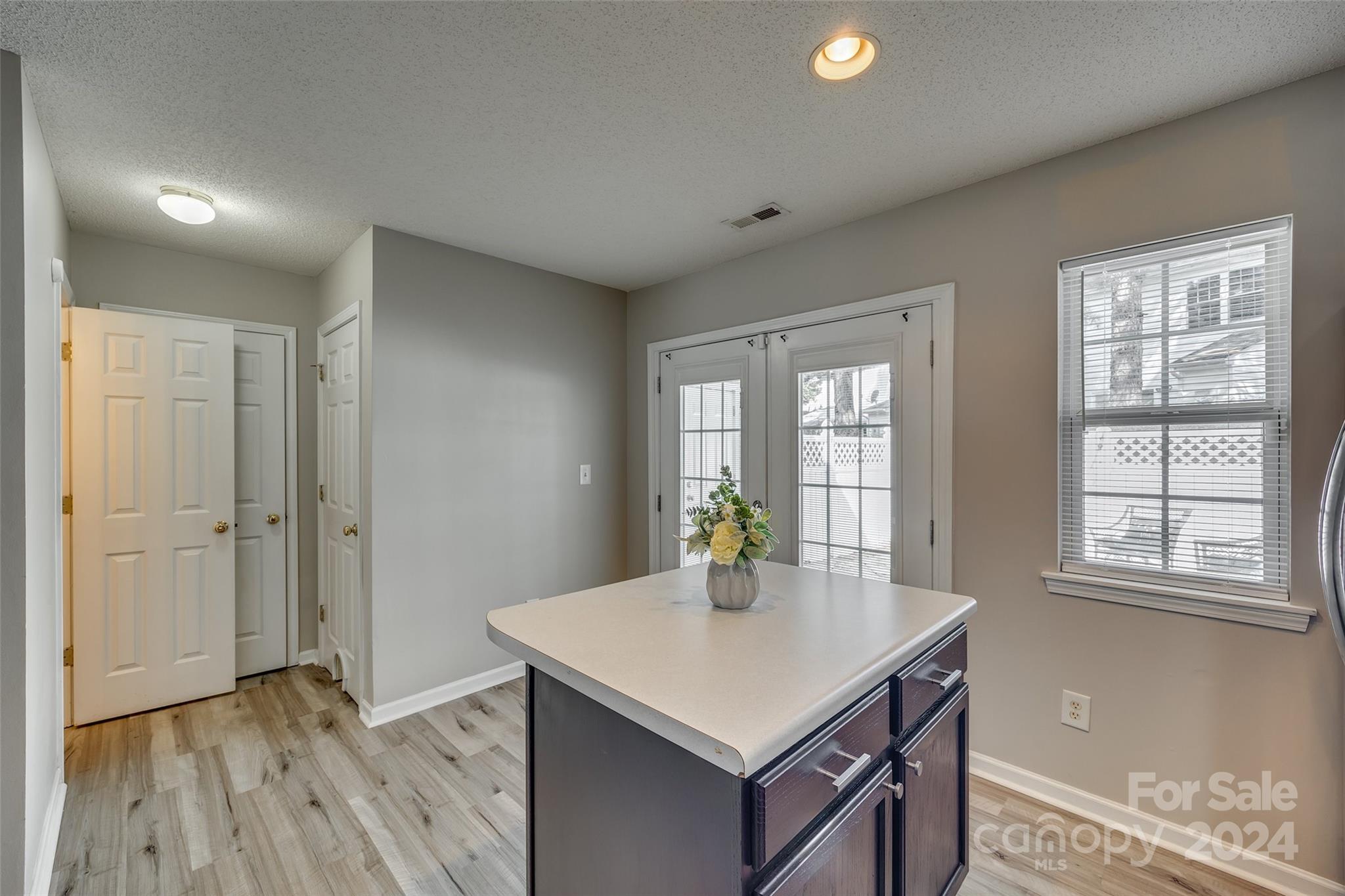 Windsor Trace - Residential