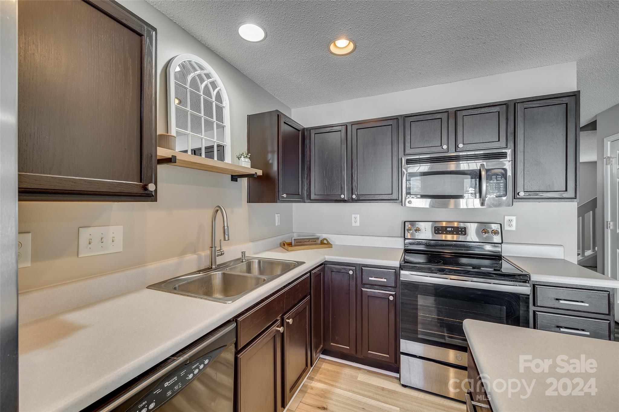 Windsor Trace - Residential