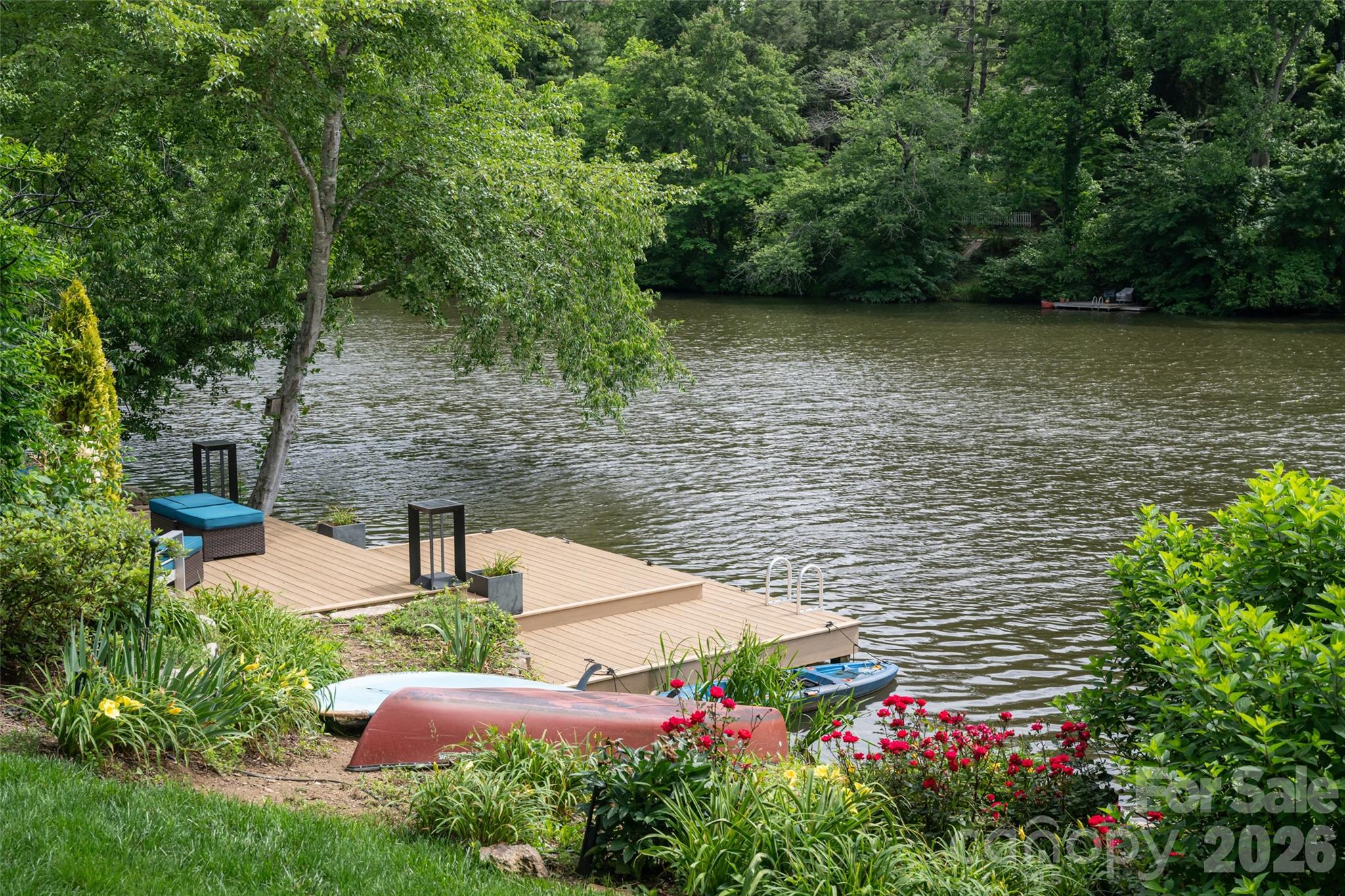 305 Lakewood Drive