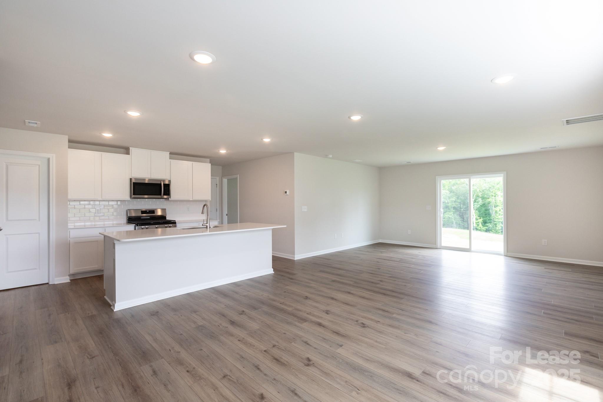 The Retreat at Cameron Commons - Residential Lease