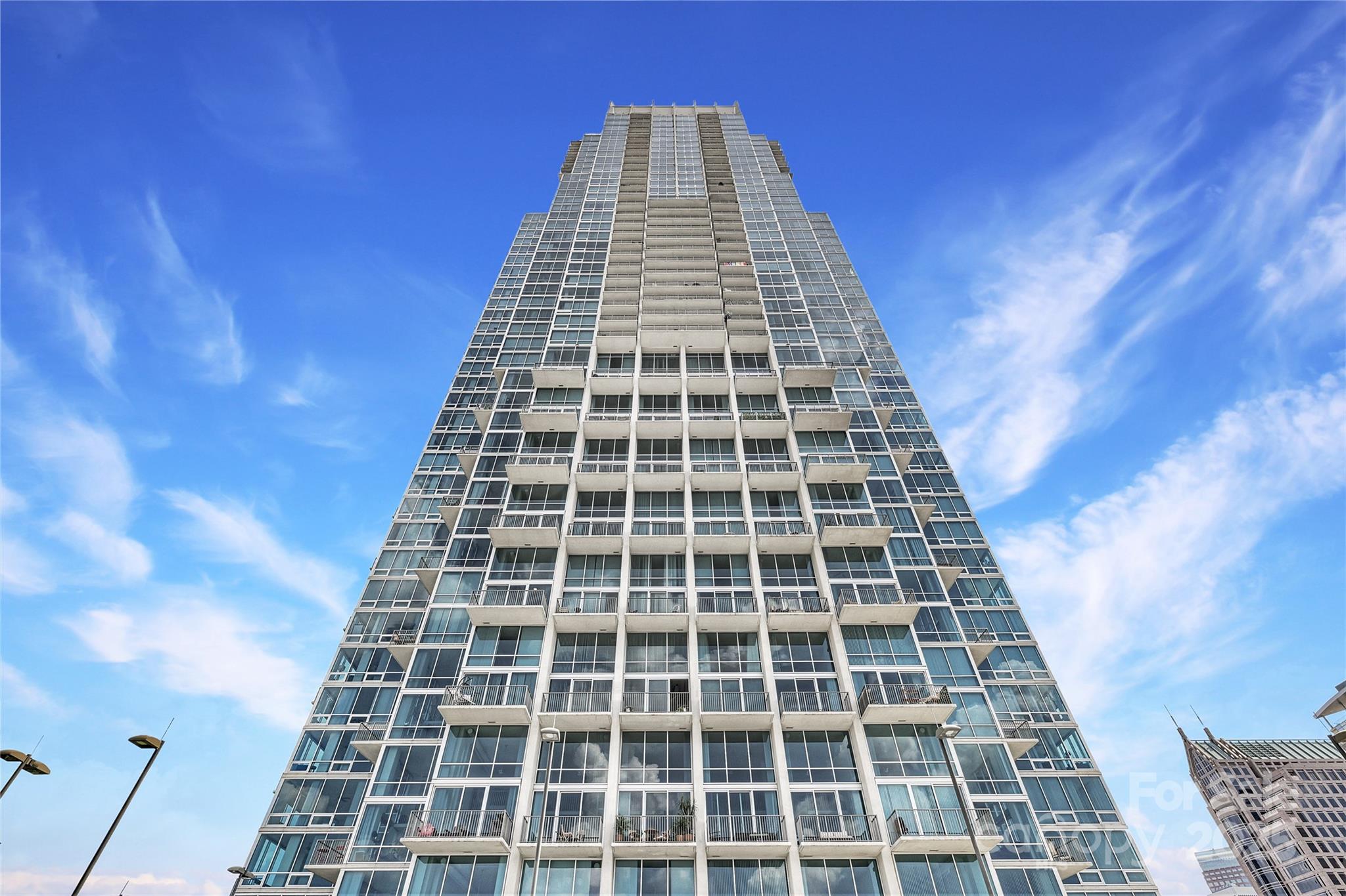 215 N Pine Street 3705