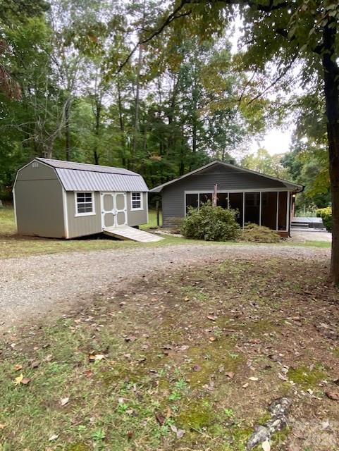 928 Blacksnake Road