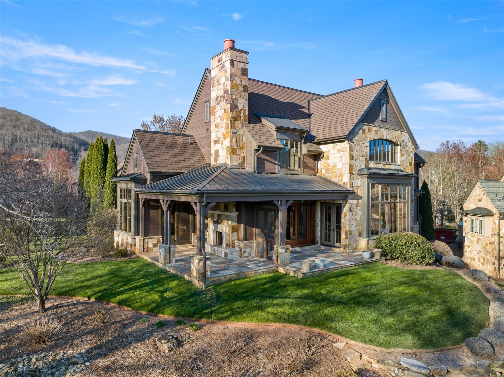 The Cliffs at Walnut Cove - Residential