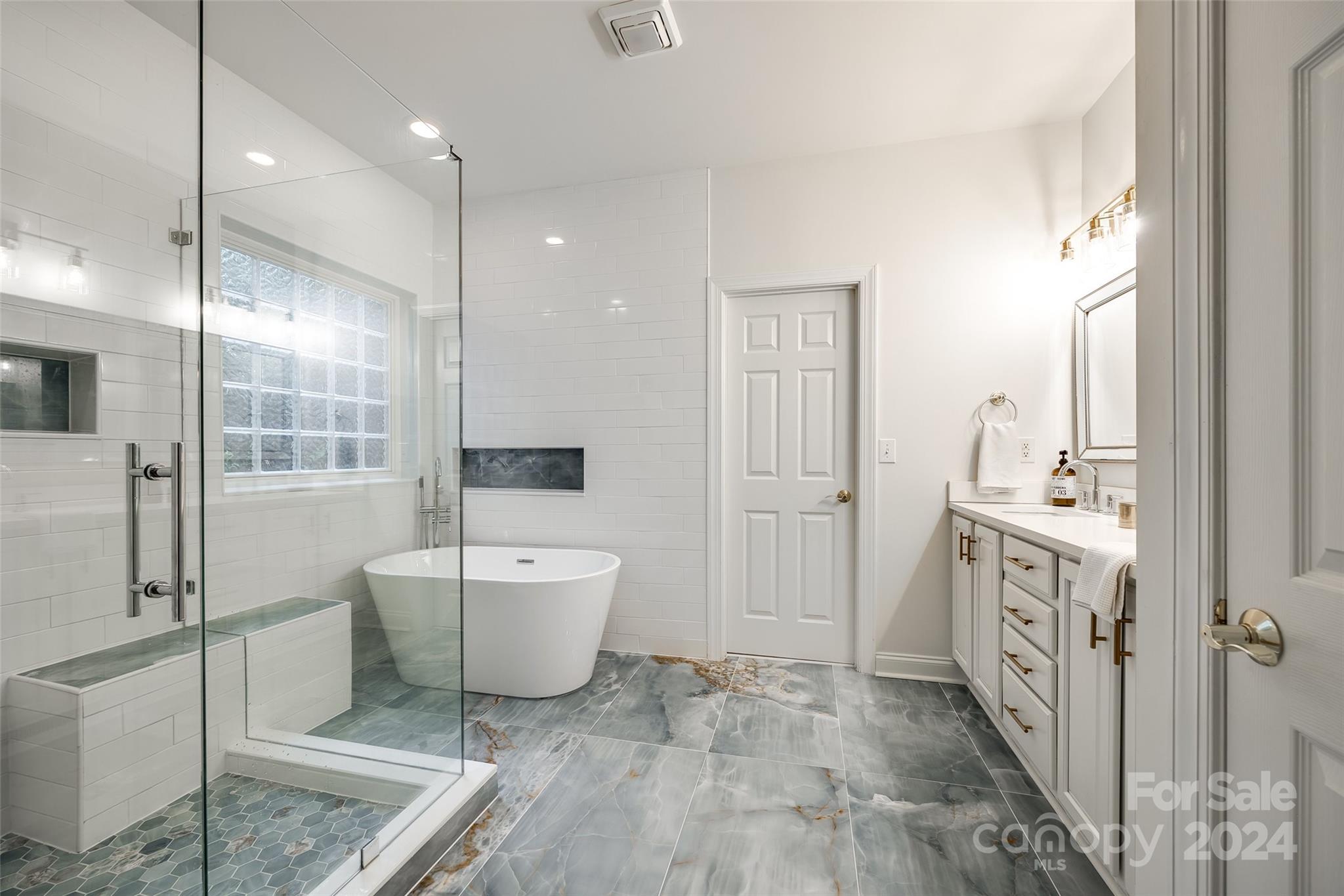 Lake Shore - Residential