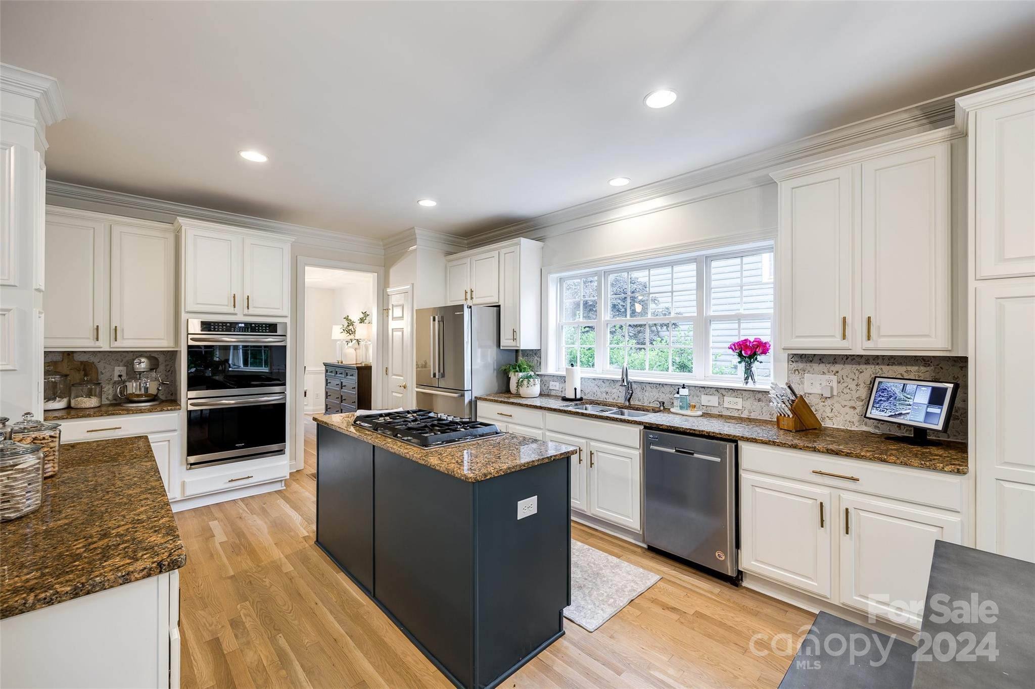 Lake Shore - Residential