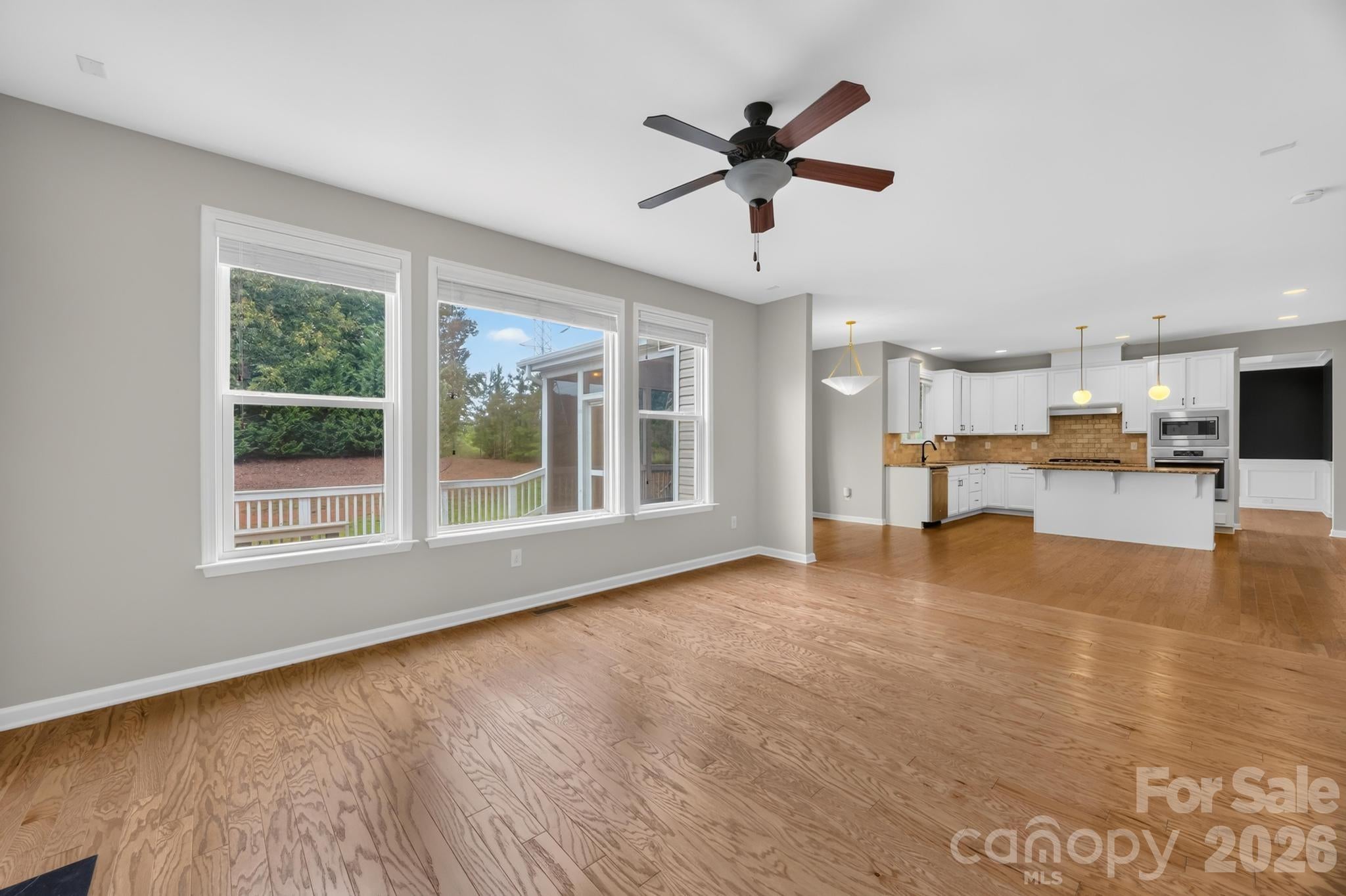 1004 Hawker Road