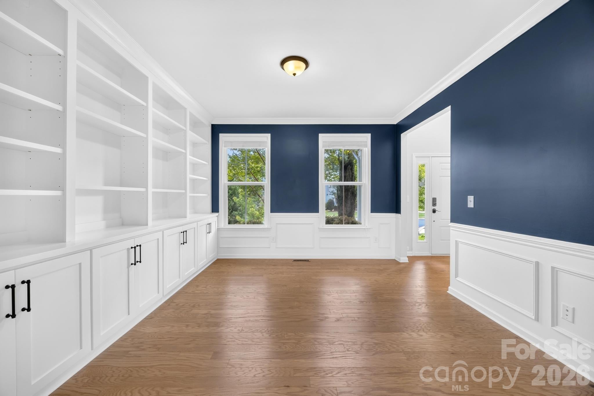 1004 Hawker Road