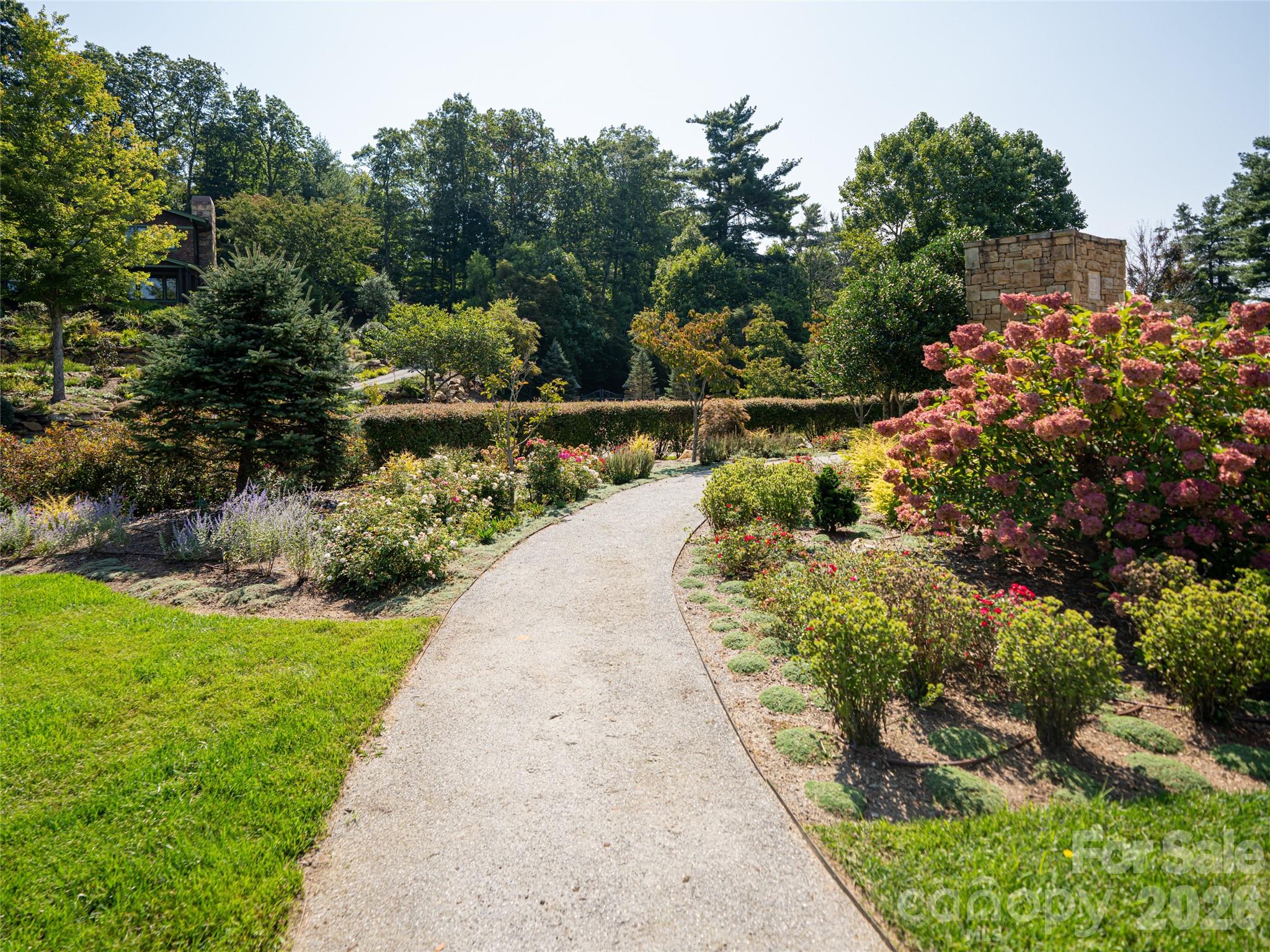 Reynolds Mountain - Land