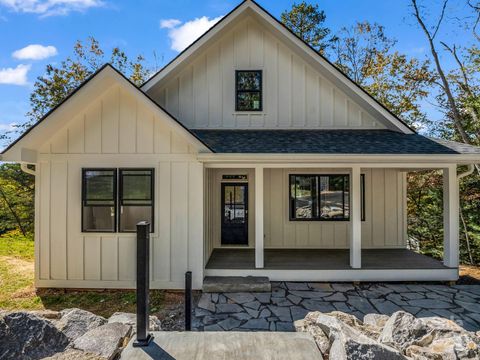 Photo of 139 Courtney Lane, Candler, NC 28715 (MLS # 4311750)